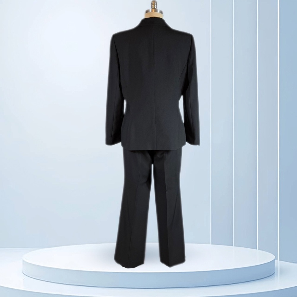 Tahari ASL Women's Pinstripe Blazer & Straigh Leg Pants in Charcoal - Picture 2 of 6